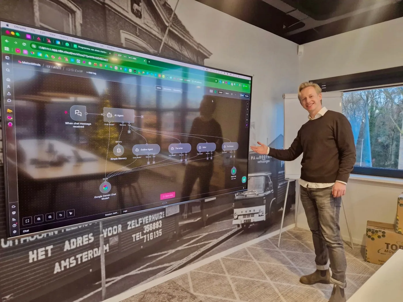 Tim Kerstholt laat een AI-workflow zien bij P.A. van Rooyen